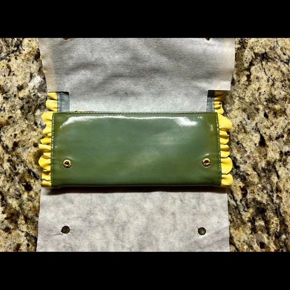 Miu Miu Authentic Wallet With Ribbon Frill. PRECIOUS!! - Picture 7 of 8